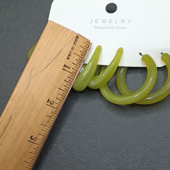 GREEN chunky resin hoop earring bundle - Picture 5 of 5